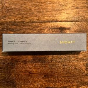 Merit brush N*1. Never used and in original packaging.